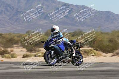 media/Oct-30-2025-Racers Edge (Thu) [[dabbdaf680]]/3-B Group/Session 4 (Turn 9 Side)/